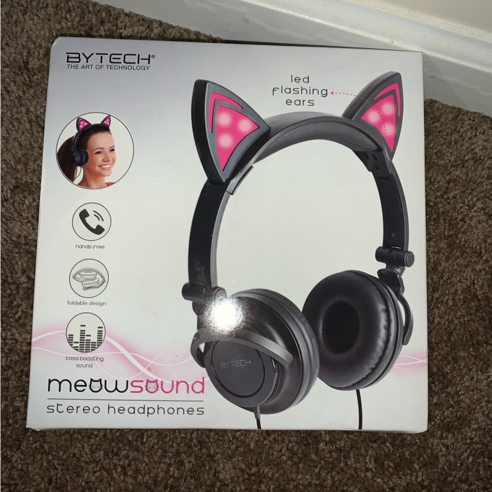 Bytech led flashing headphones